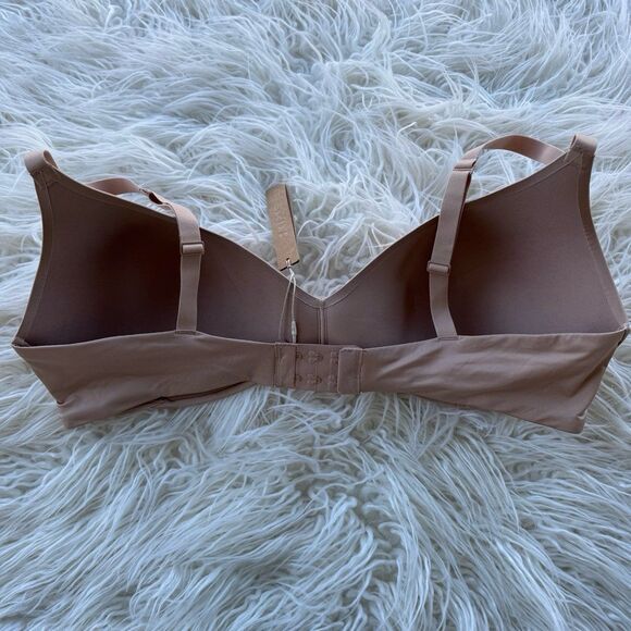 Skims Wireless Form Pushup Plunge Bra Clay Size 40D - Picture 6 of 9